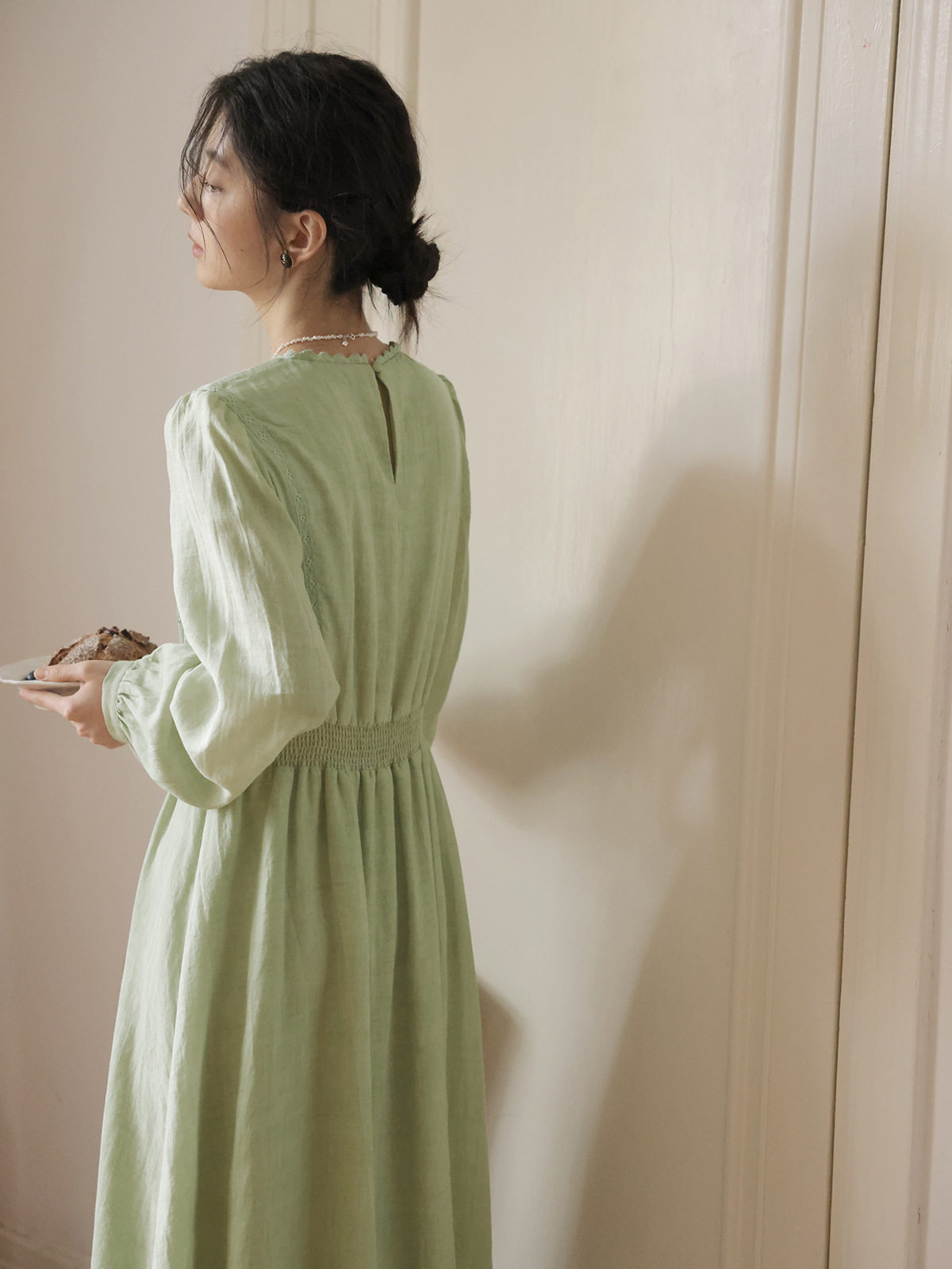 Solighter French Retro Long-Sleeved Waist Dress Women's Early Autum 2025 New Lantern Sleeve Long Skirt