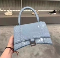 Crocodile blue large
