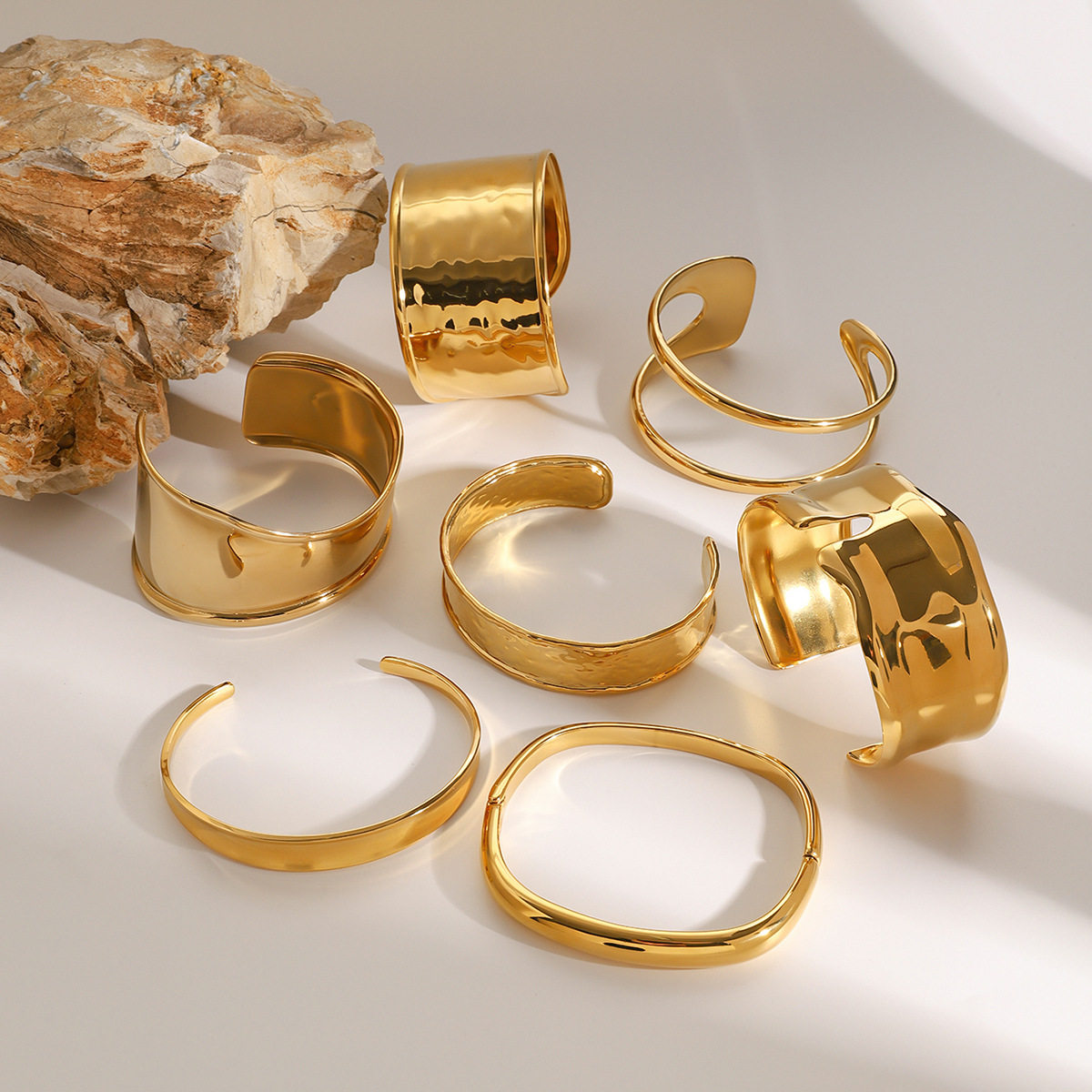 杰鼎欧美不锈钢夸张金色手镯高级感开口镯钛钢手饰品跨境bracelet