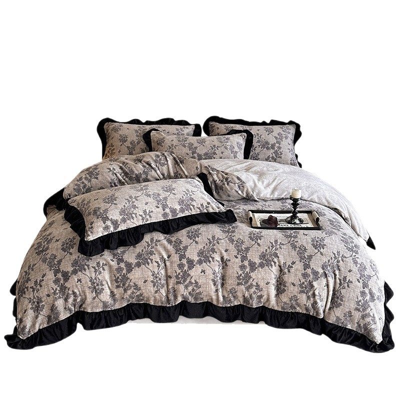 Autumn and Winter French Retro Style Milk Velvet Four-Piece Set Flannel Coral Velvet Lace Quilt Cover Bed Sheetss and Fitted Bed Sheetss Three-Piece Set