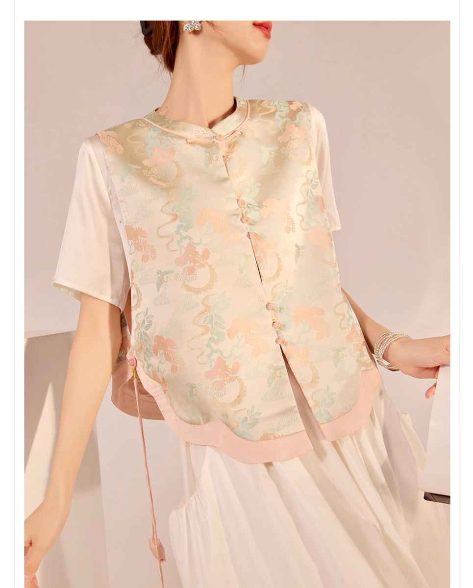 Áo gile nữ dáng vest họa tiết hoa, cổ tròn cài móc, phối tua rua thanh lịch — Hoa anh đào
