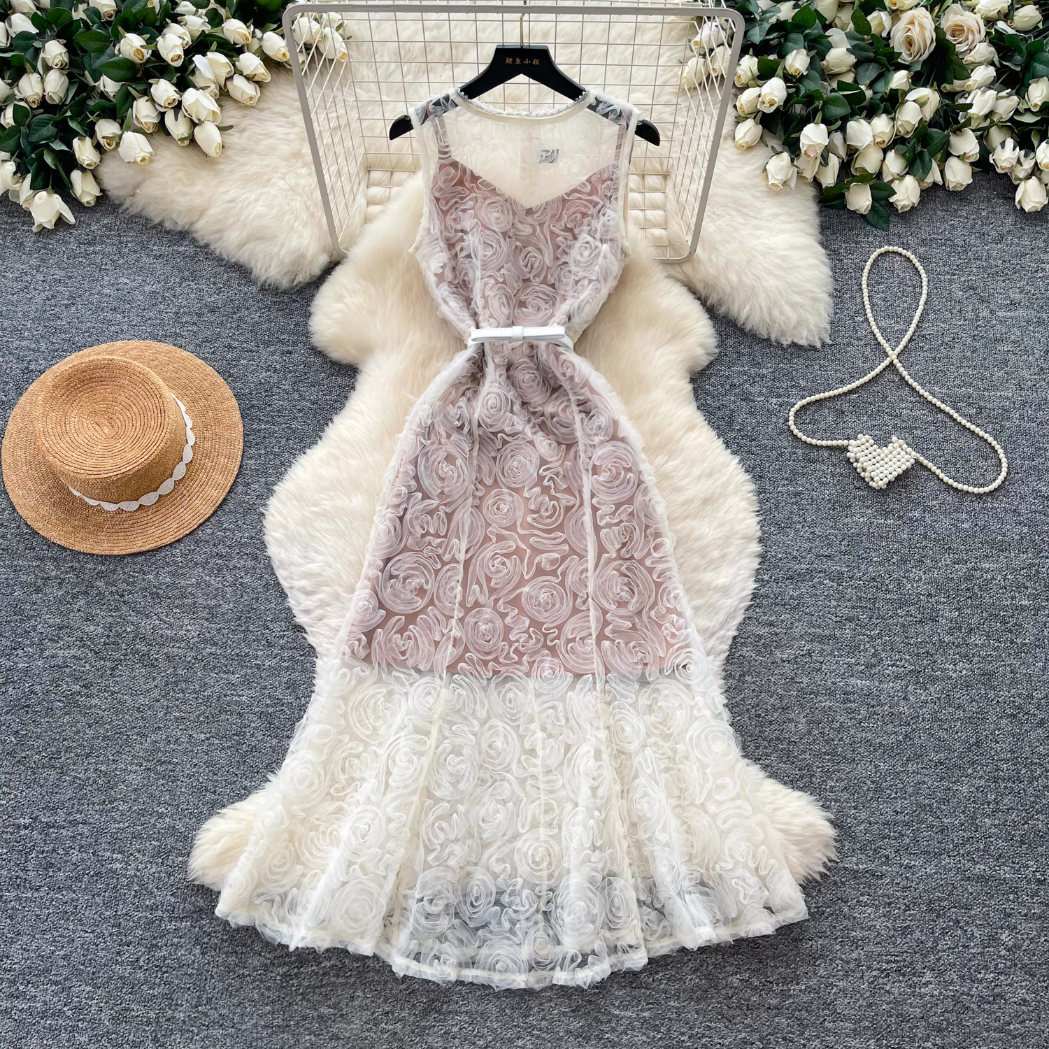 French Romantic Style Sleeveless Lace Dress Sheer Slim Fit Elegant Long Gown Summer Evening Wear Wholesale Available