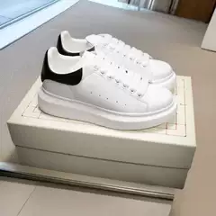 Putian Original Mcqueen White Sneakers, Versatile Leather Platform Shoes for Men and Women, Thick-Soled Platform Shoes, Height Increase of 5cm, Cross-Border Bestseller