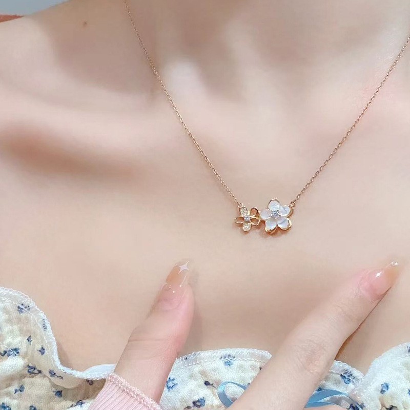 樱花项链女小众超仙桃花锁骨链2026年新款高颜值颈链配饰女生首饰