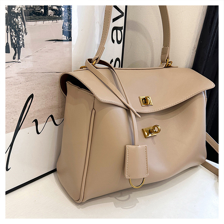 O1CN01HVq3Gq2DKjZKigtve !!2217723298591 0 cib