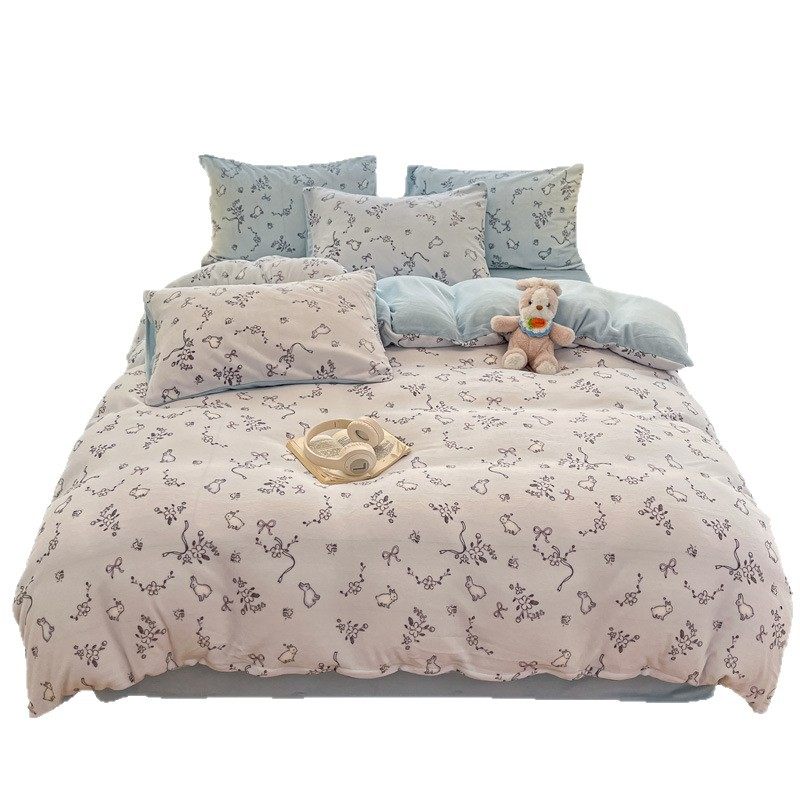 Directly Sourced from the Factory, High-Weight Autumn and Winter Milk Velvet Bedding Three- and Four-Piece Sets Are Available for Wholesale
