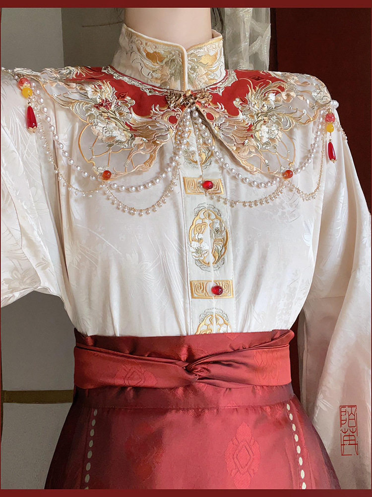 New Chinoiserie Han Dynasty Women's Toast Clothing Engagement Clothing Suit Embroidered Top Cloud Shoulder National Style Red Horse Face Skirt Heavy Industry