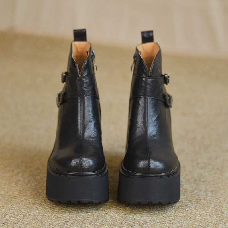 Boot nữ cổ thấp gót cao phong cách bụi bặm, đế dày tôn dáng, khóa kéo bên hông — đen, màu nâu