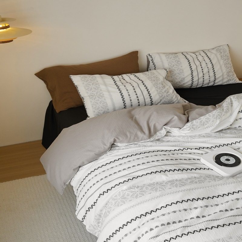 Retro Style Cotton Yarn-Dyed Needlework Fancy Yarn Jacquard Bedding Four-Piece Set Available for All Seasons Pure Cotton Quilt Cover