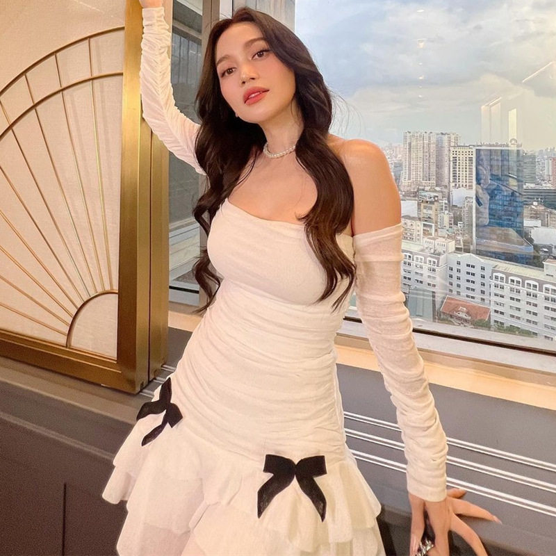 Off Shoulder Ruffled Long Sleeve Dress Sexy Pleated Elegant Autumn Fashion for Women Wholesale Available