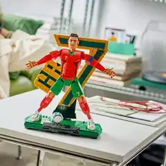 Chinese Building Block Football Legend Cristiano Ronaldo 43016 Little Ronaldo Star Boy Assembly Toy Fan Gift