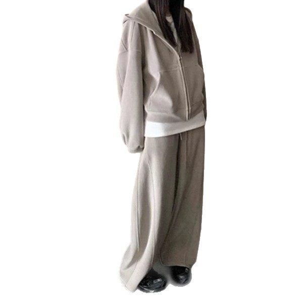 Autumn Plus-Size Stylish Casual Sports Suit for Women, Wide-Leg Pants, Slimming Sweatshirt Two-Piece Set for Curvy Women 150kg