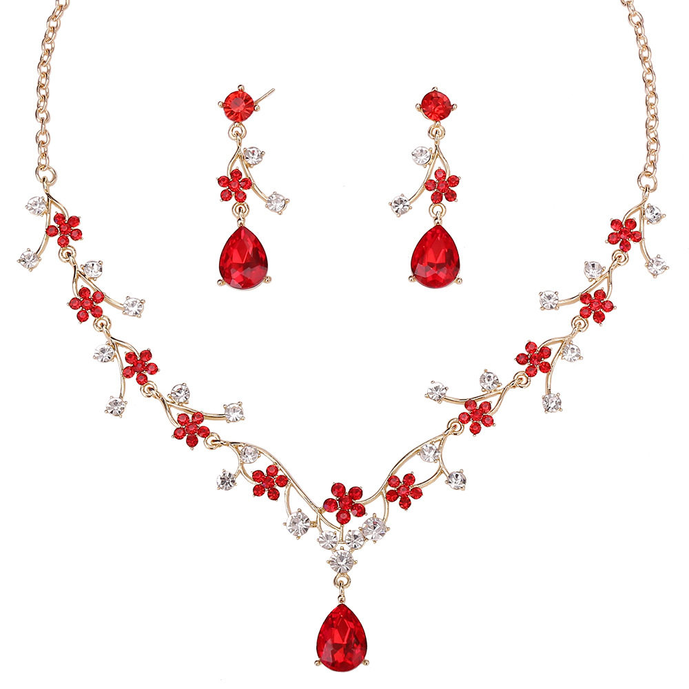 New Flower Inlaid Rhinestone Clavicle Chain, Baby's Breath Short Necklace, Sweet and Fresh Jewelry Earrings Set of Two