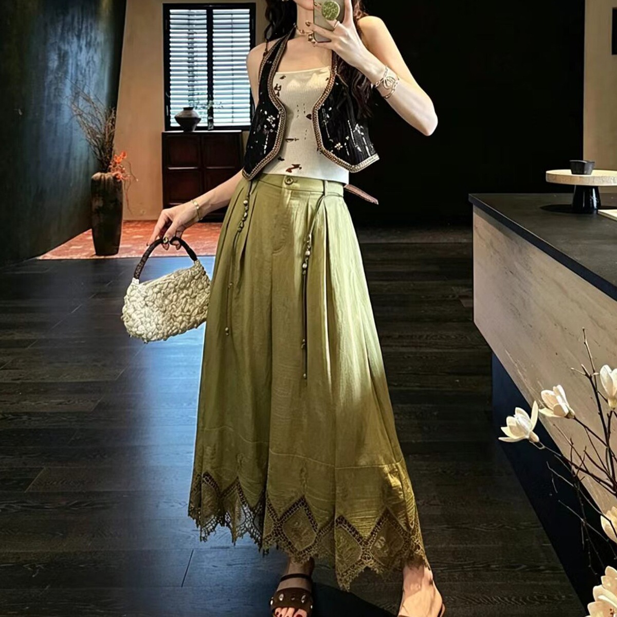 Quần váy nữ lưng cao dáng rộng phối dây buộc, chất liệu tencel thoáng mát — Đen tuyền, Màu trắng ngà