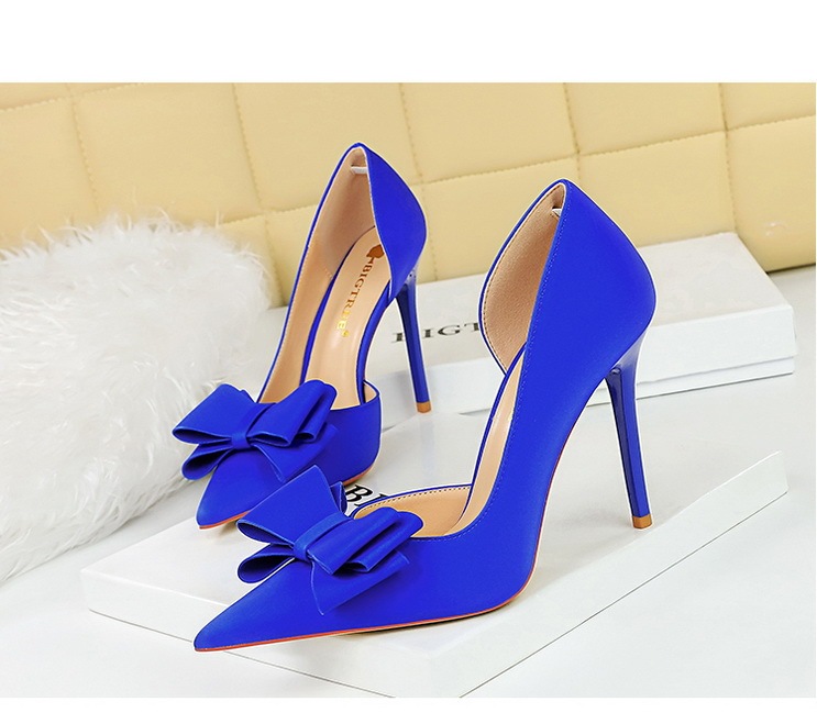 Giày cao gót nữ mũi nhọn gót siêu cao 10.5cm mặt lụa satin thắt nơ hở hông — Màu đen, Màu đỏ hoa hồng, Màu đỏ rượu, Màu hồng