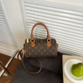 K-shaped brown