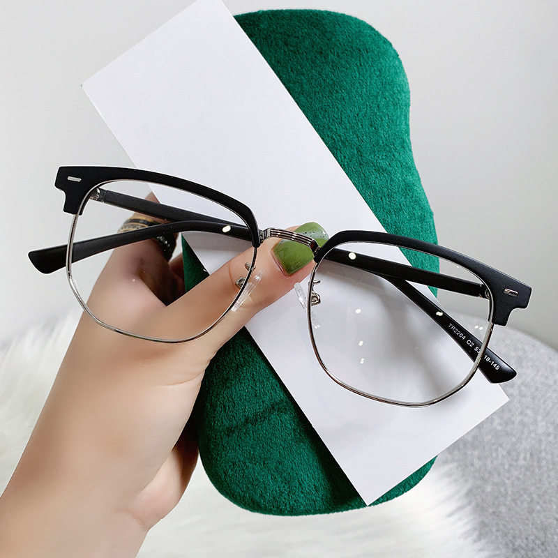 New Black Myopia Glasses for Men with Big Faces, Retro 2204Tr Eyebrow Casual Business Anti-Blue Light Danyang Glasses Frame