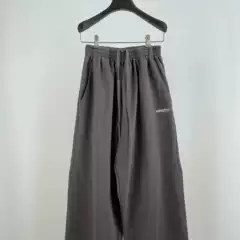 Correct version Paris B 23SS Cola crack worn trousers OS loose version smoky gray men and women same style