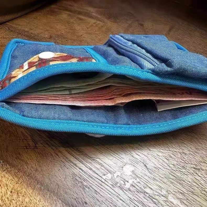 CHARHP & KEJNT Official genuine goods Cute Canvas Short Wallet Small Card Bag Coin Purse Cartoon Clutch