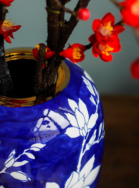 家用客厅青花陶瓷白玉兰罐