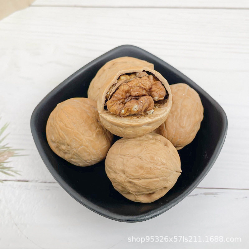 Baicaoqiu Paper-Skinned Walnuts Xinjiang Aksu Thin-Skinned Large Walnuts Daily Snack Nuts 500g Wholesale Delivery