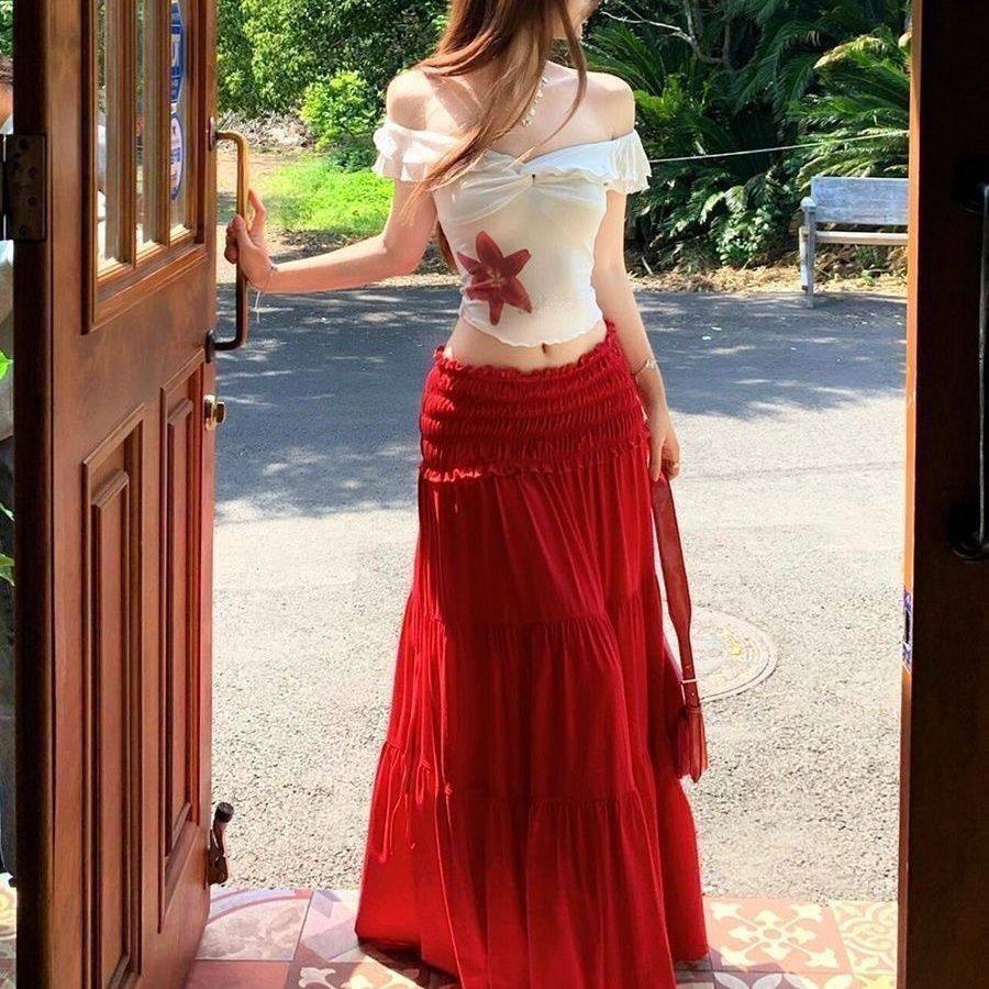 Summer Women's Suit 2025 New Style Top, One-Piece Slim-Fitting Red High-Waisted Skirt Two-Piece Set