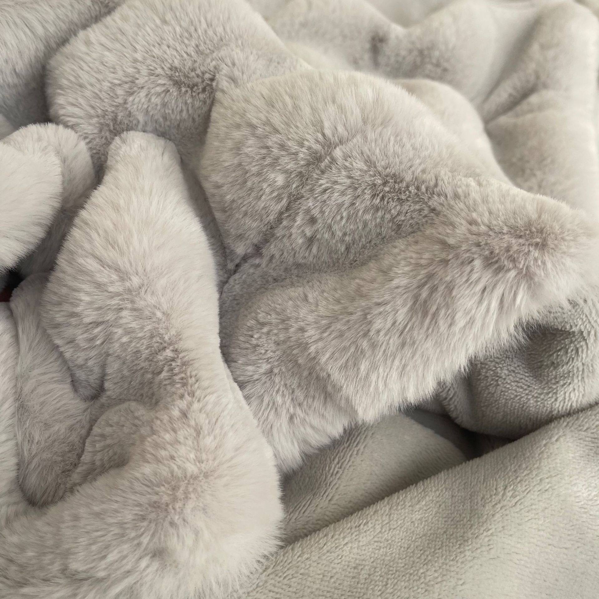 High-end Double-sided Velvet Rabbit Velvet Blanket Thickened Milk Velvet Blanket Office Nap Sofa Blanket Light Luxury Composite Blanket