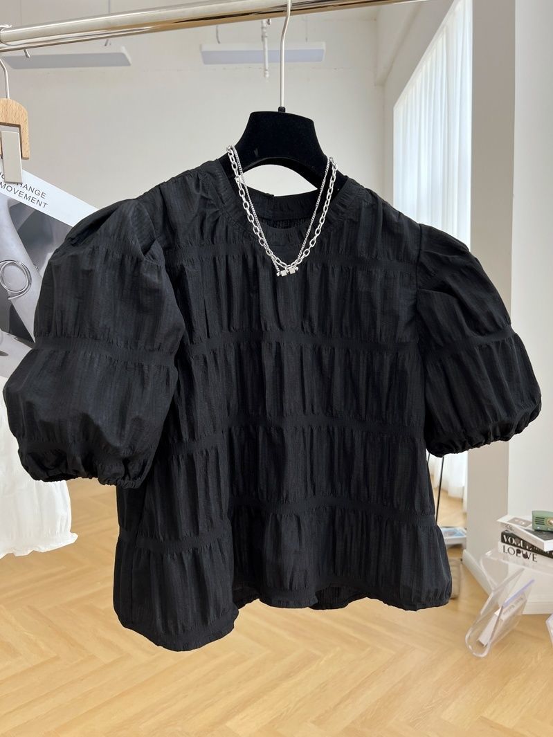Loose Fit Short Sleeve T Shirt Vintage Style Pleated Design Casual Wear Available in White and Black Wholesale