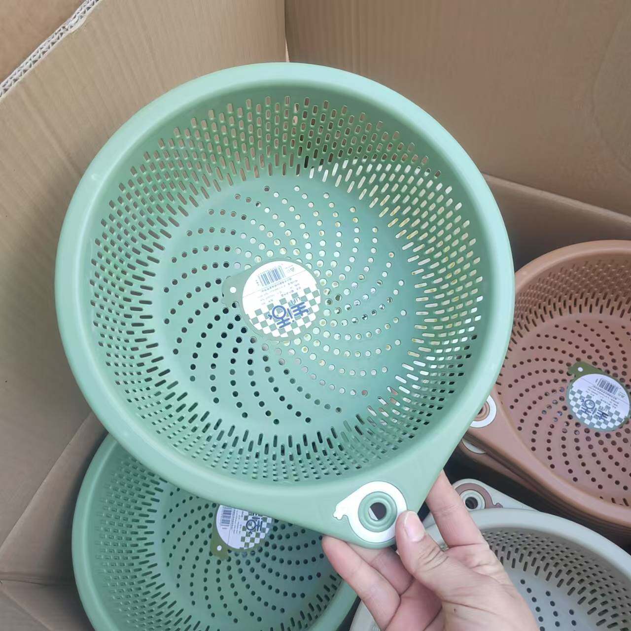 Round Plastic Draining Basket Storage Vegetable Basket Household Thickened Multi-use Washing Vegetable Sieve Bowl Chopsticks Fruit Draining Basket Wholesale