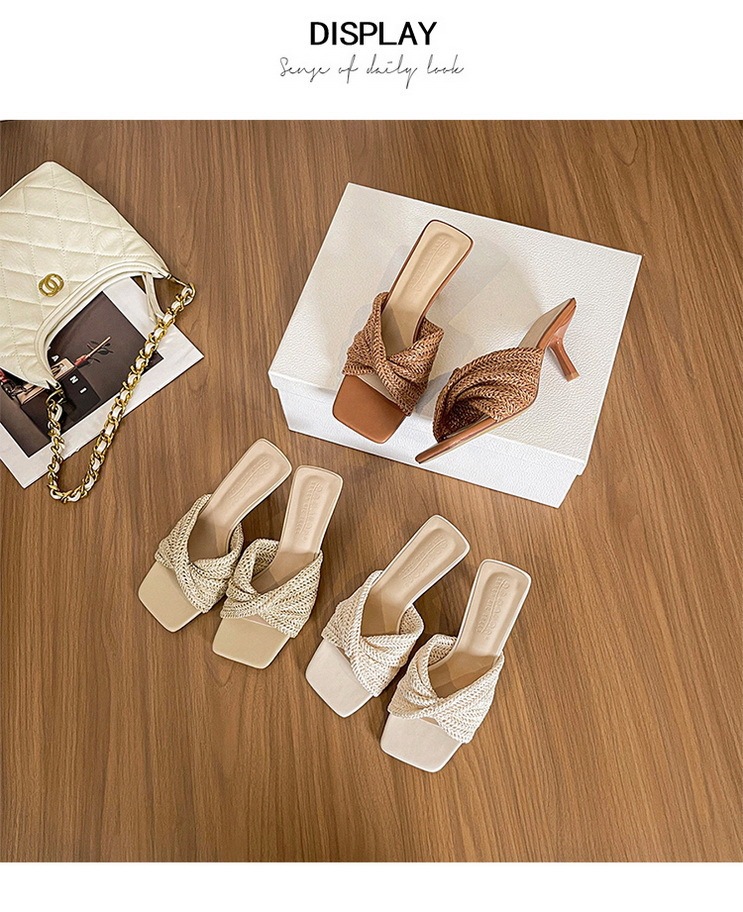 Sandal cao gót nữ mũi vuông quai mảnh đan chéo phong cách thanh lịch — Màu trắng nhạt, nâu sẫm, quần kaki