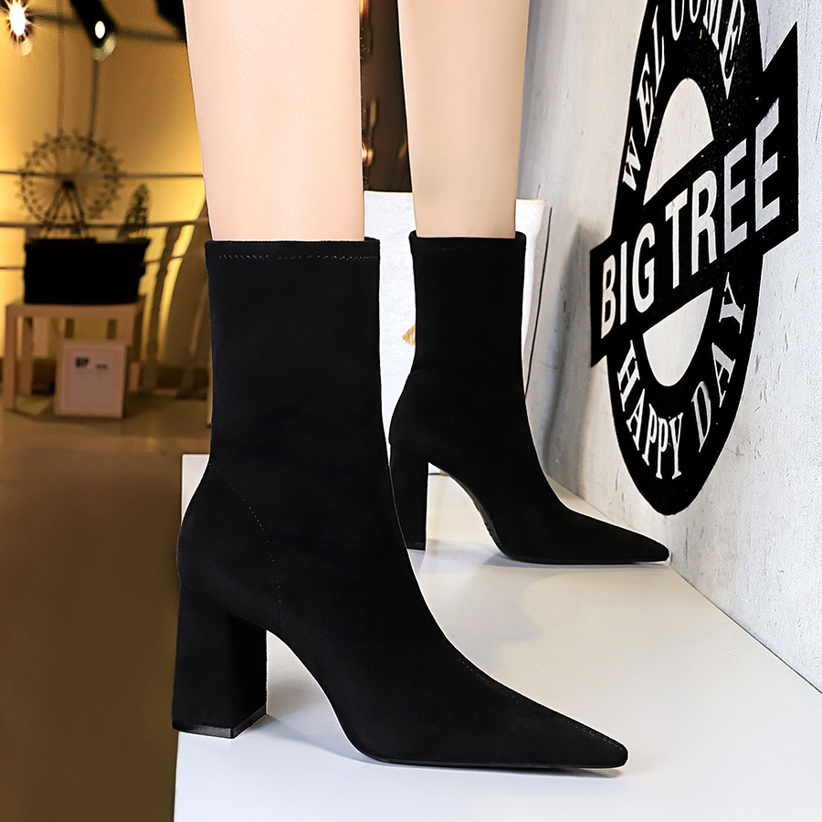 (Mới) Mã G1825 Giá 750K: Boot Cổ Thấp Nữ Huryan Sexy Gợi Cảm Sexy Mũi Nhọn Gót Vuông Phong Cách Âu Mỹ Giày Dép Nữ Chất Liệu G02 Sản Phẩm Mới, (Miễn Phí Vận Chuyển Toàn Quốc).