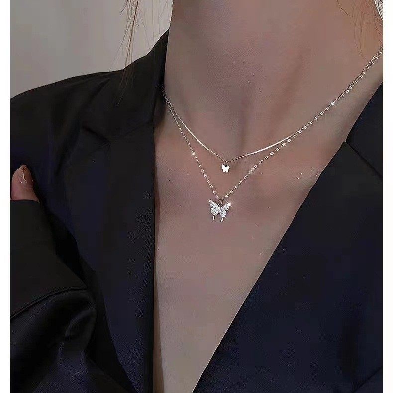 Flash Diamond Butterfly Double Layer Necklace for Women Ins Niche Design Easiest for Match Light Luxury Cold Style Clavicle Chain as a Gift for Best Friend