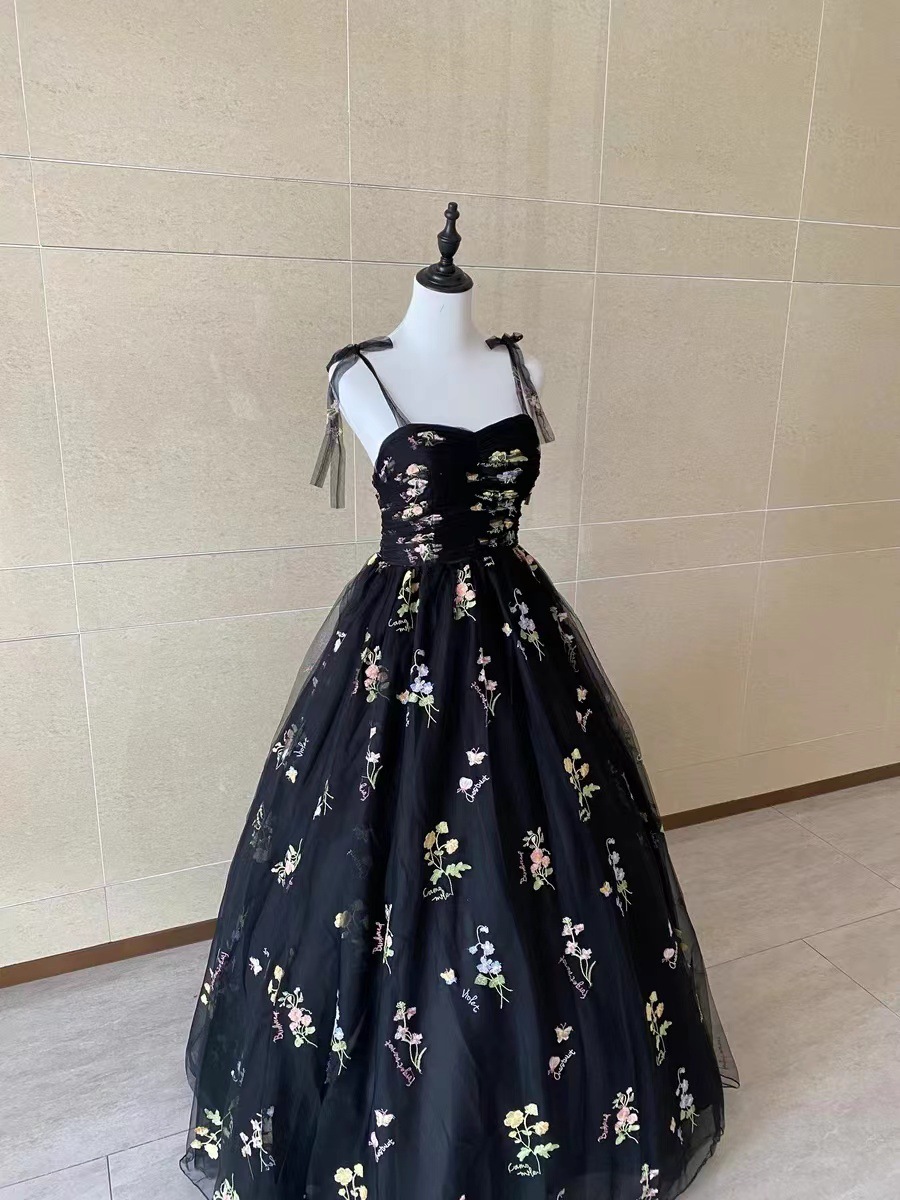 (Mới) Mã K0223 Giá 1440K: Áo Hai Dây Nữ Luryw Hai Dây Hở Vai Thời Trang Nữ Chất Liệu G04 Sản Phẩm Mới, (Miễn Phí Vận Chuyển Toàn Quốc).