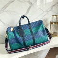 Capsule travel bag