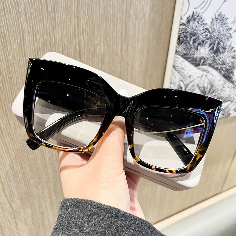 New HD fashion Anti-blue light internet celebrity accessories cat eye rivet glasses frame European and American style large frame texture fashion glasses