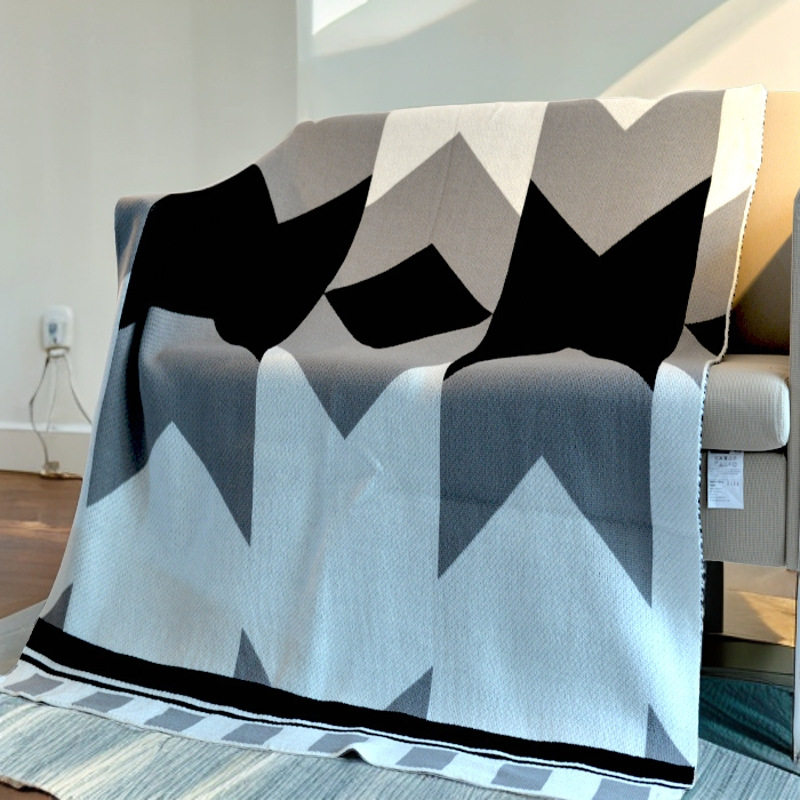 A4 Geometric Pattern Knitted Blanket, Light Luxury Style Knitted Yarn Blanket, Leisure Blanket for Guesthouses, Bed Blanket, Sofa Blanket