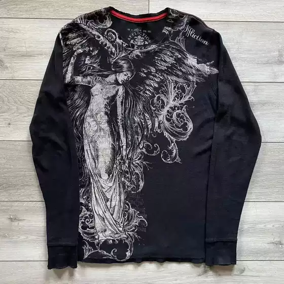 Amazon Men's Japanese Anime Retro Angel Round Neck Long Sleeve T-Shirt Pullover Top with Cuffed Long Sleeves