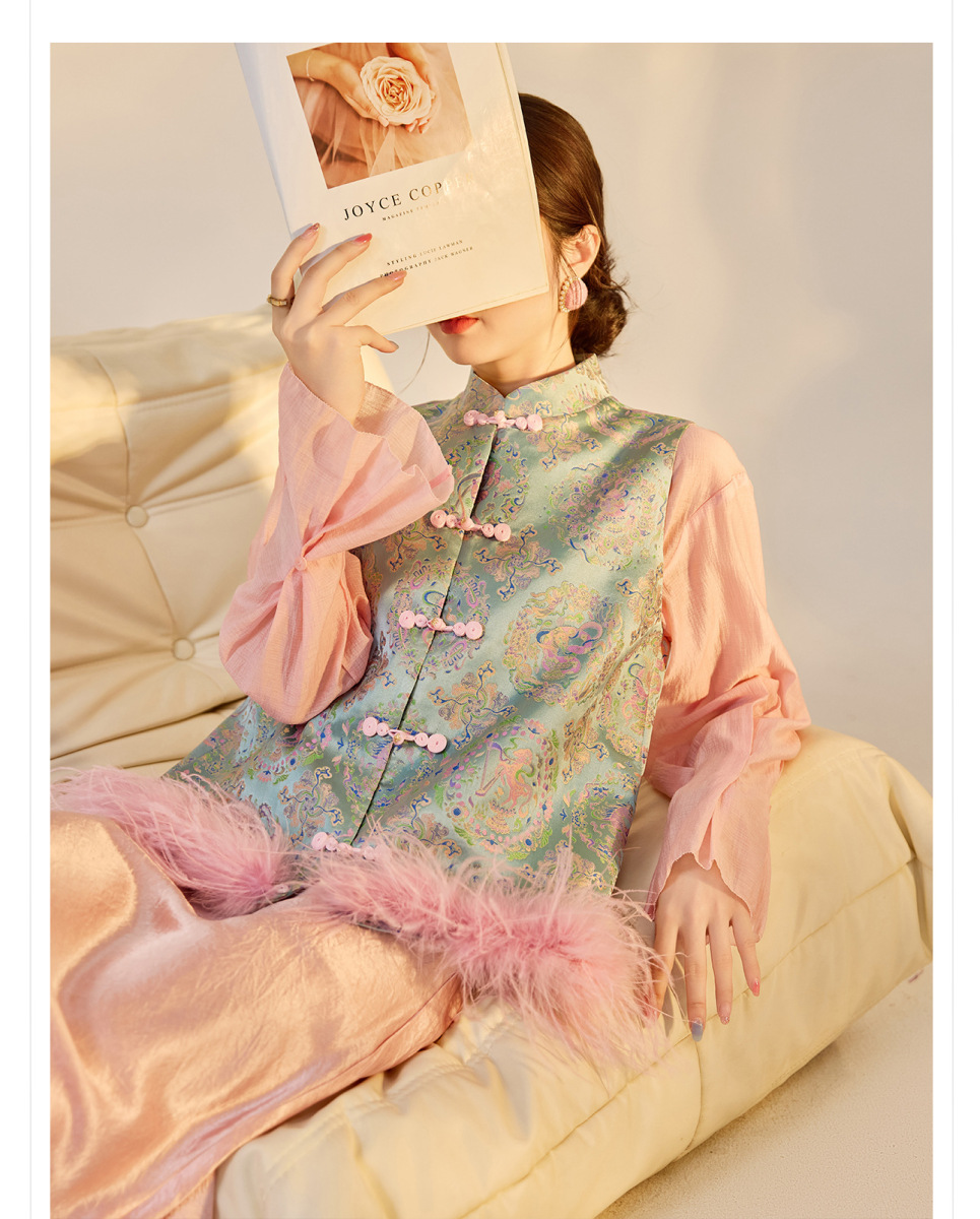 Áo gile nữ dáng vest chất liệu vải jacquard satin, có thể tháo lông — màu xanh
