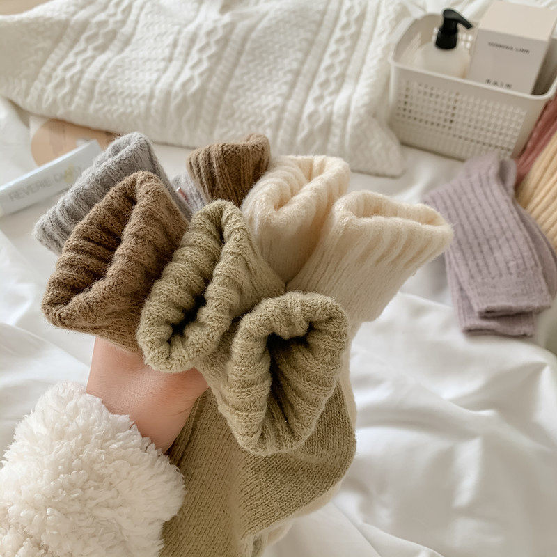 羊毛袜子女秋冬季中筒加绒加厚保暖日系纯色粗条冬天羊绒堆堆长袜