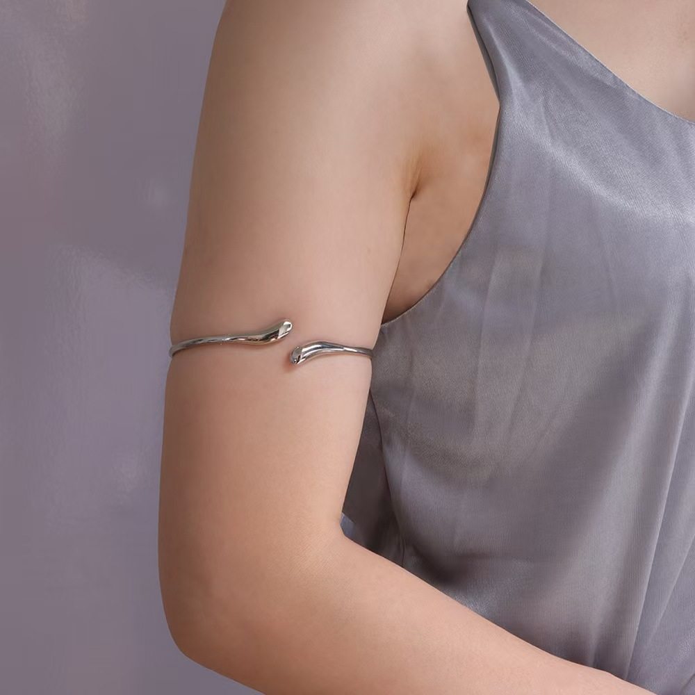 Cross-Border Versatile Gold Bracelet, Light Luxury with a High-End Feel, Custom Light Luxury Style, Push-Pull Electroplated Open Classic Bracelet