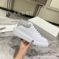 Patent leather gray