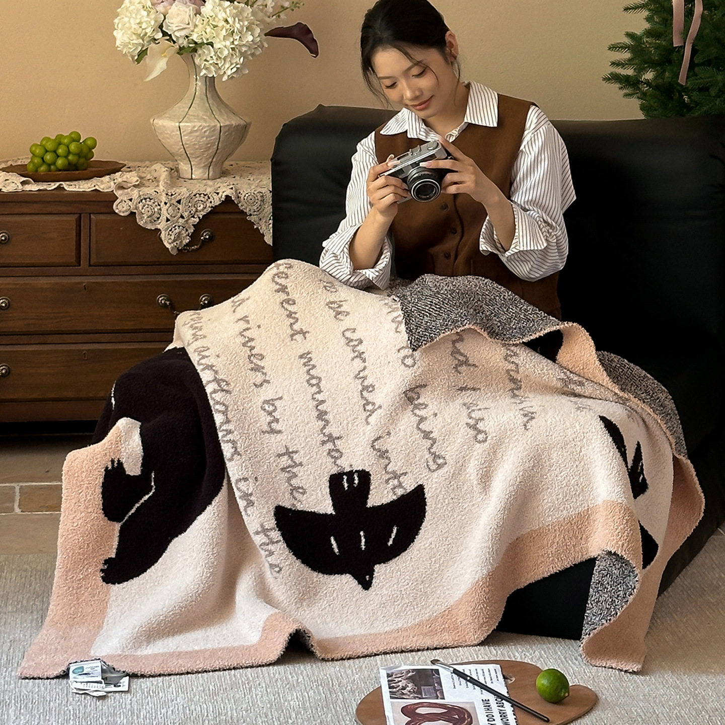 Class a Knitted Blanket Half Velvet Blanket Sofa Cover Blanket Leisure Office Nap Nap Blanket Decorative Warm Blanket