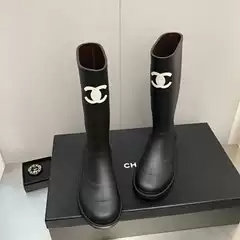 Fashionable Chanel-Style Knee-High Boots for Women, Mid-Length Riding Boots with Thick Soles, Black High-Tube Vintage-Style Rubber Rain Boots
