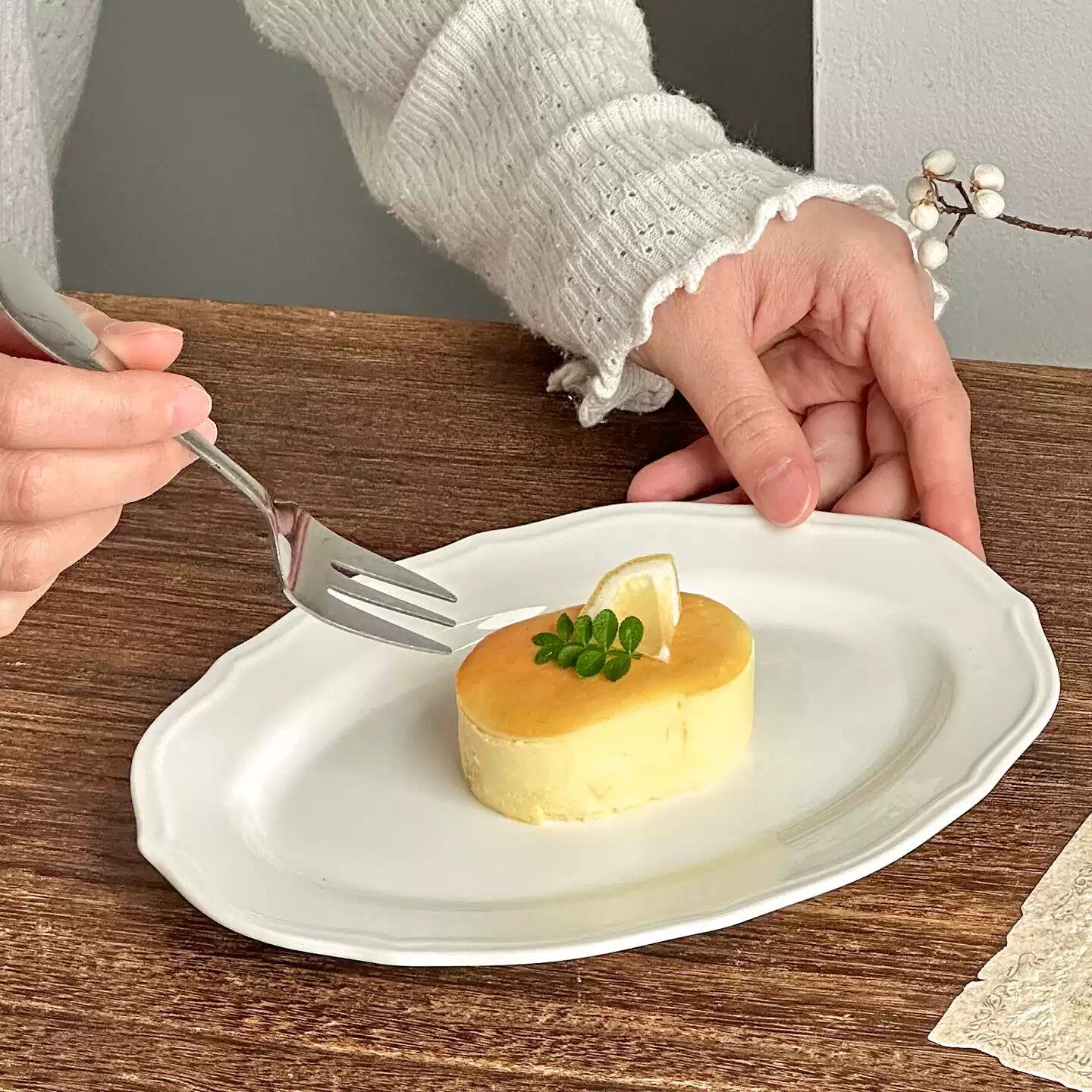 French Retro Ceramic Oval Plate Cake Dessert Plate Breakfast Plate Steak Western Food Plate White Plate Flat Plate