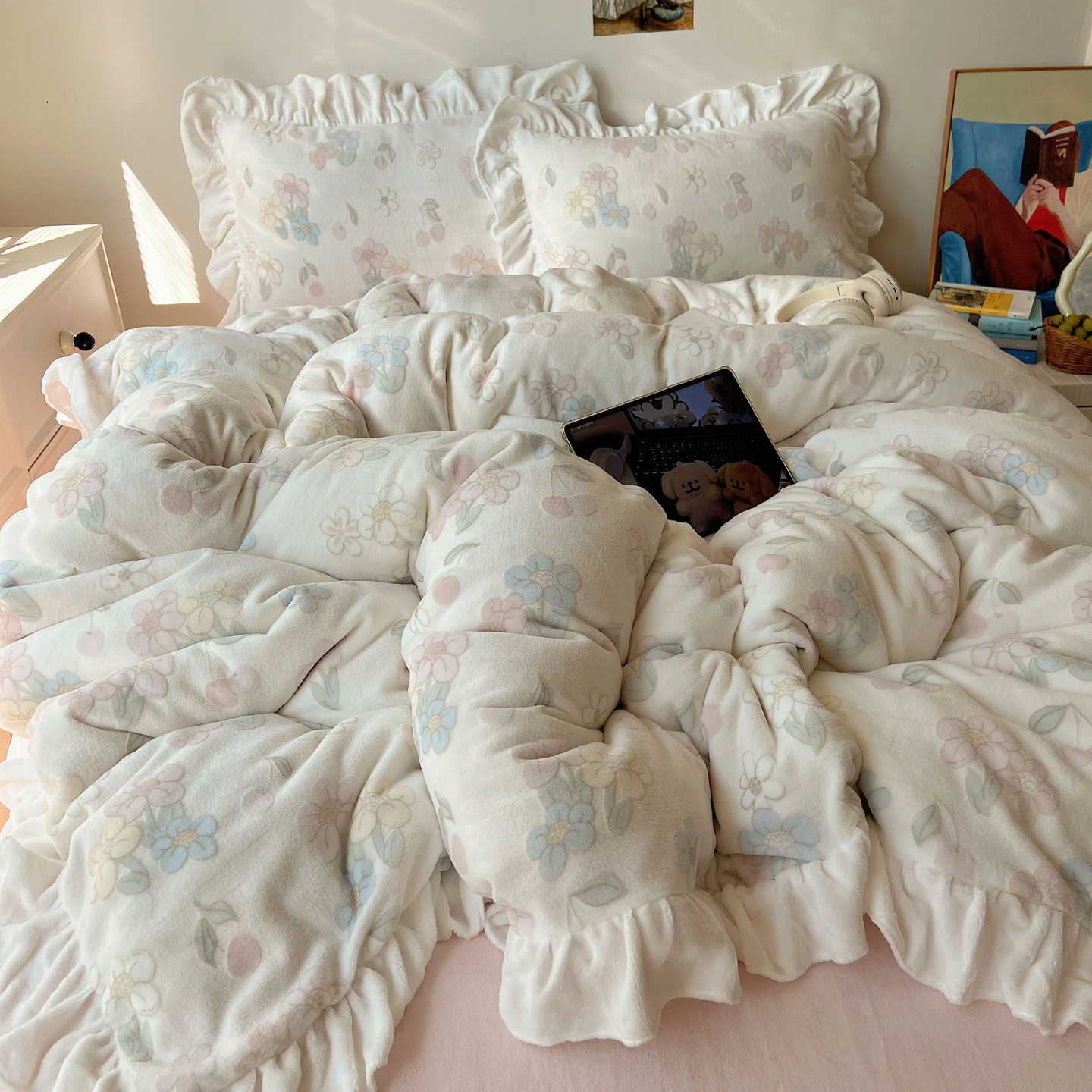 Class a Ins Lace Milk Velvet Winter Bed Plush Four-Piece Set Coral Velvet Stereo Carved Flannel Three-Piece Set