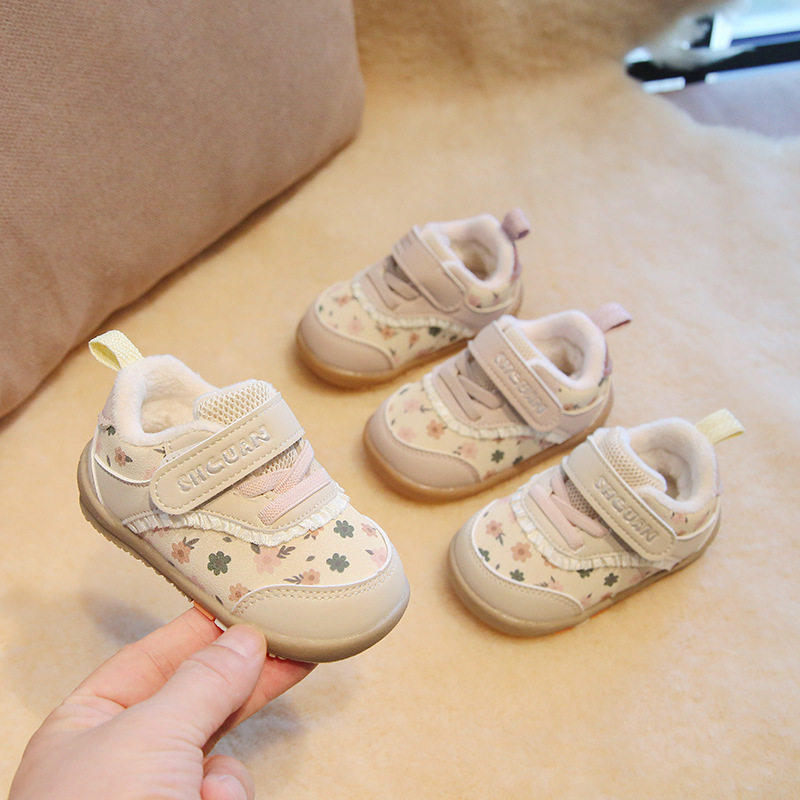 One-Year-Old Baby Girl's Cotton Shoes 6-12 Months Girls' Shoes Autumn and Winter Infant Toddler Shoes Soft Sole Key Shoes Warm