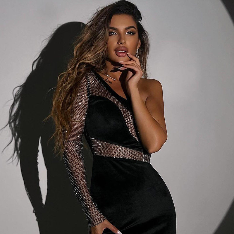 Fashionable One Shoulder Sequin and Mesh Dress Elegant Design High Quality Fabric Perfect for Evening Events