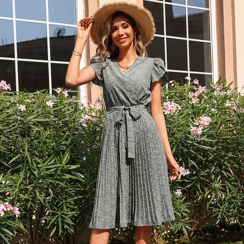 Summer Floral Green Pleated V Neck Dress Lightweight Fabric Elegant Design Perfect for Casual Outings Wholesale
