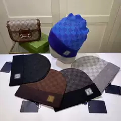 Correct Version of the Plaid Letter Knit Hat, Fashionable and Versatile Woolen Hat, Warm for Autumn and Winter, Popular Cross-Border European and American Style Beanie