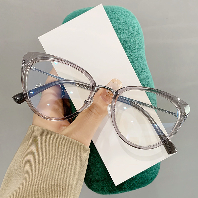 7128 American ultra light TR cat's eye frame women's wholesale cross-border Europe and the United States hot-selling temperament tea brown flat mirror